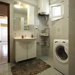 Marita - One Bedroom With Balcony Apartament *