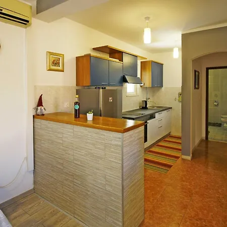 Appartement Marita - One Bedroom With Balcony
