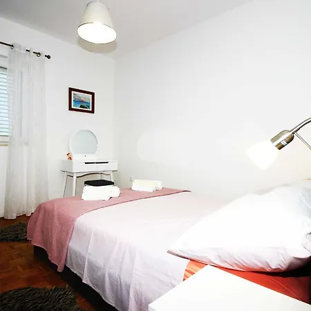 Marita - One Bedroom With Balcony Apartment