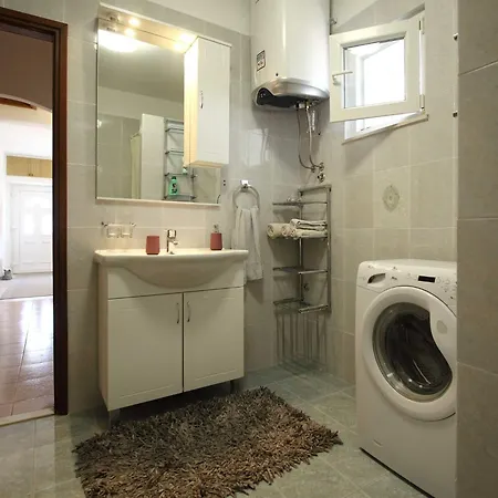 Marita - One Bedroom With Balcony Apartment *