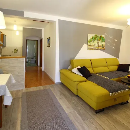 Appartement Marita - One Bedroom With Balcony *