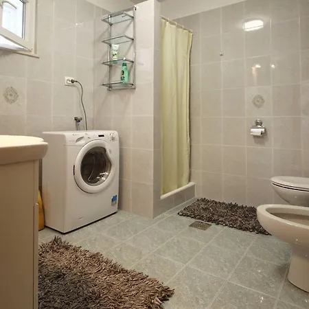 Marita - One Bedroom With Balcony Appartamento